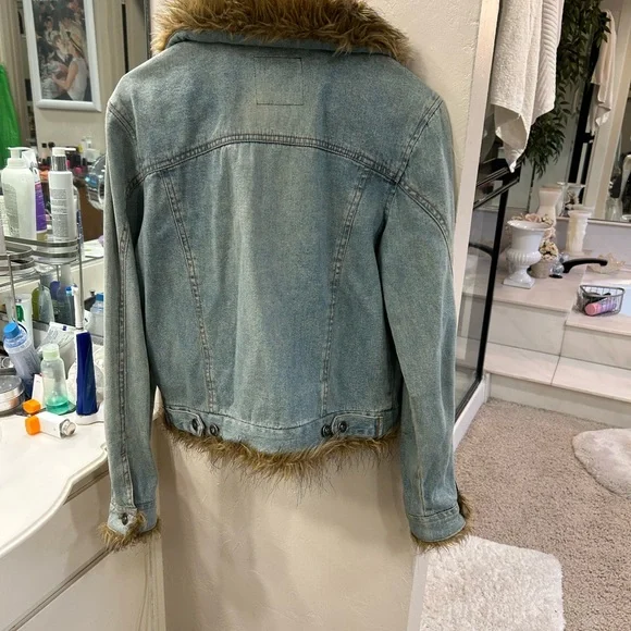 Faux Fur Trim Denim Jacket - Picture 2 of 3